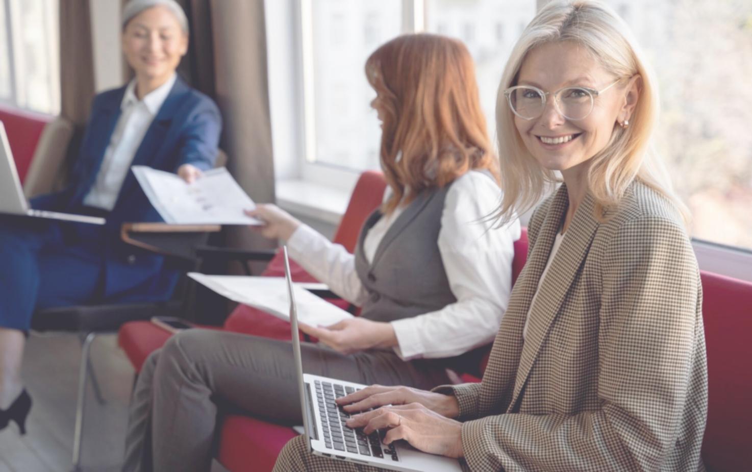 Moderne Geschäftsstrategie und Marketingplanung im professionellen Arbeitsumfeld